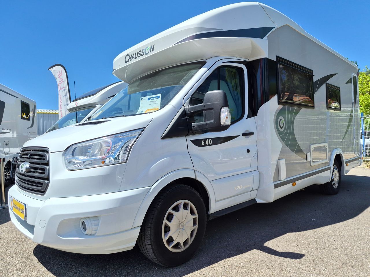 Camping-car CHAUSSON 640 Titanium "170 boite auto"