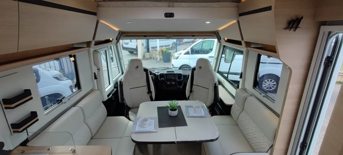 Camping-car - Rapido - 8096DF DOUBLE PLANCHER ET CHASSIS 