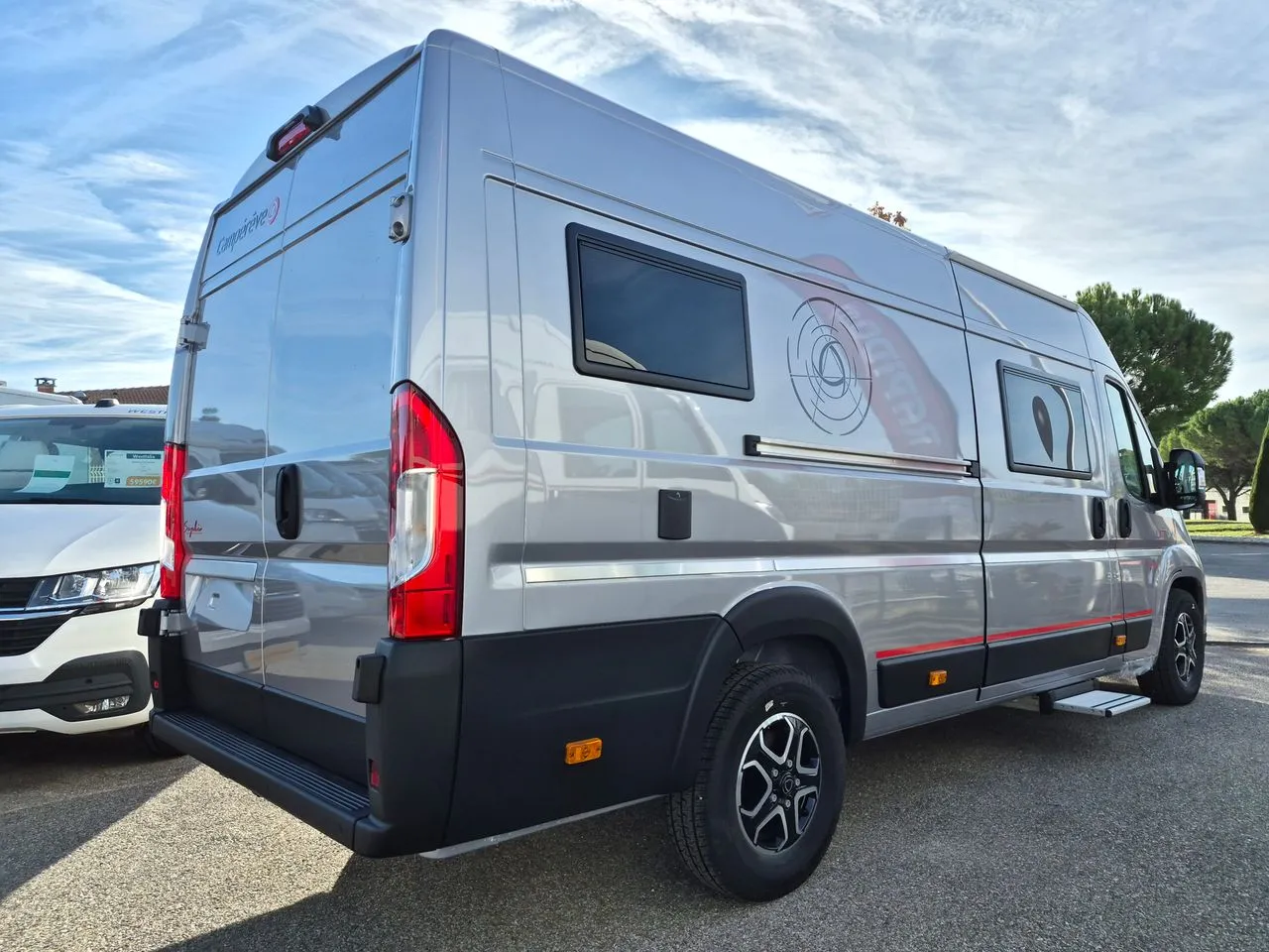 Fourgon aménagé - Campereve - LIFT VAN SAPHIR 