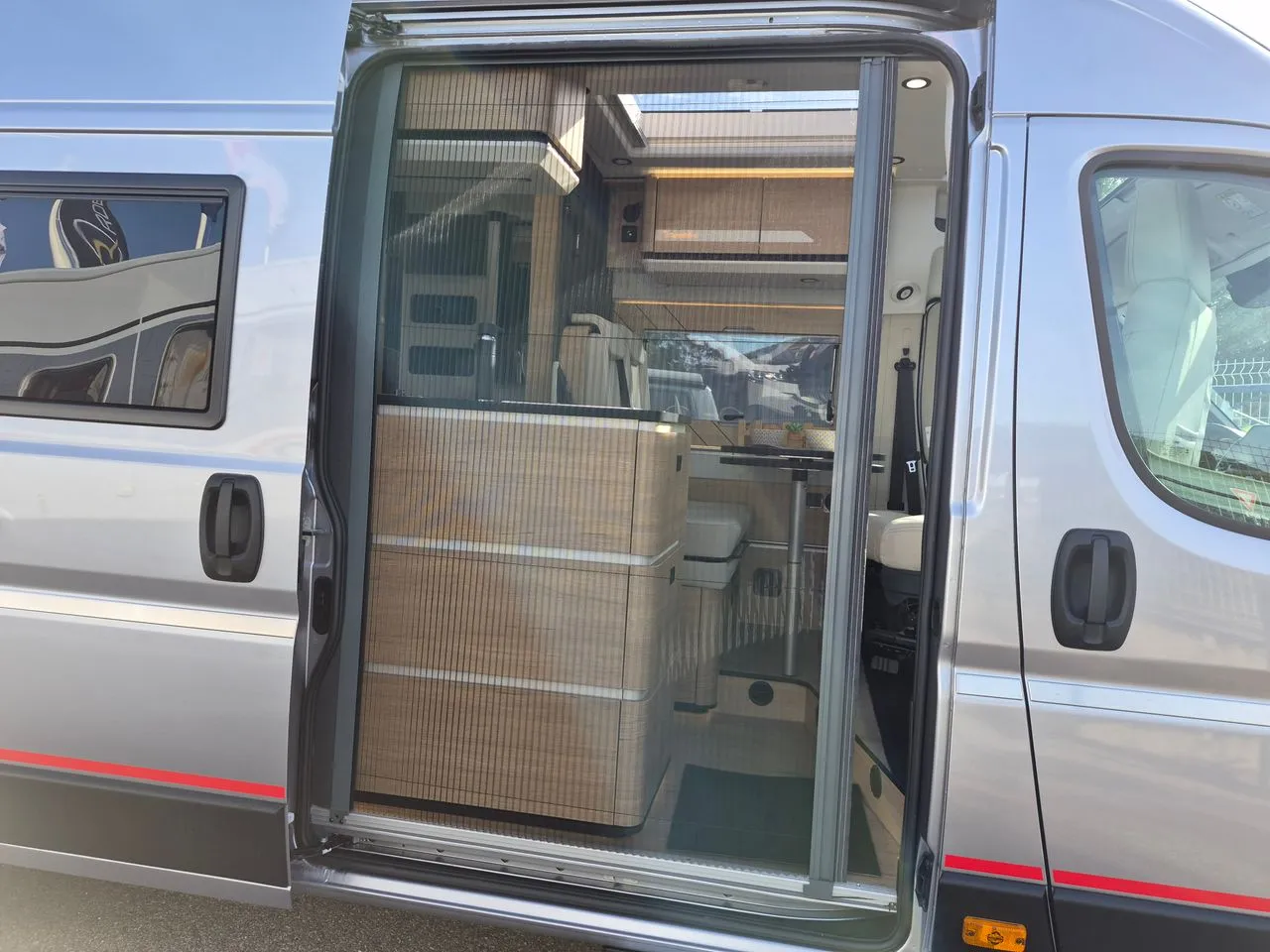 Fourgon aménagé - Campereve - LIFT VAN SAPHIR 