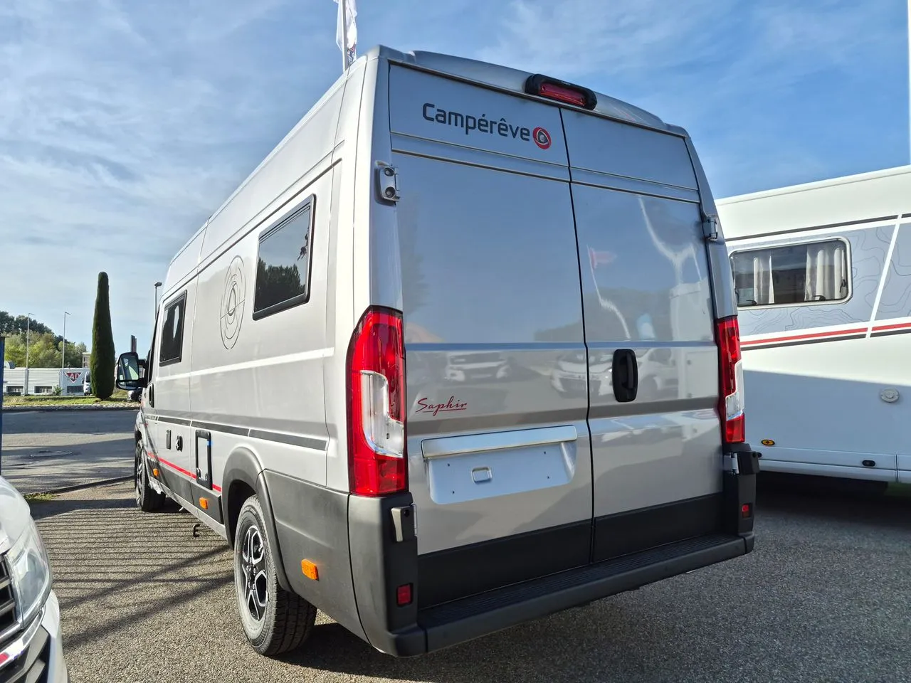 Fourgon aménagé - Campereve - LIFT VAN SAPHIR 