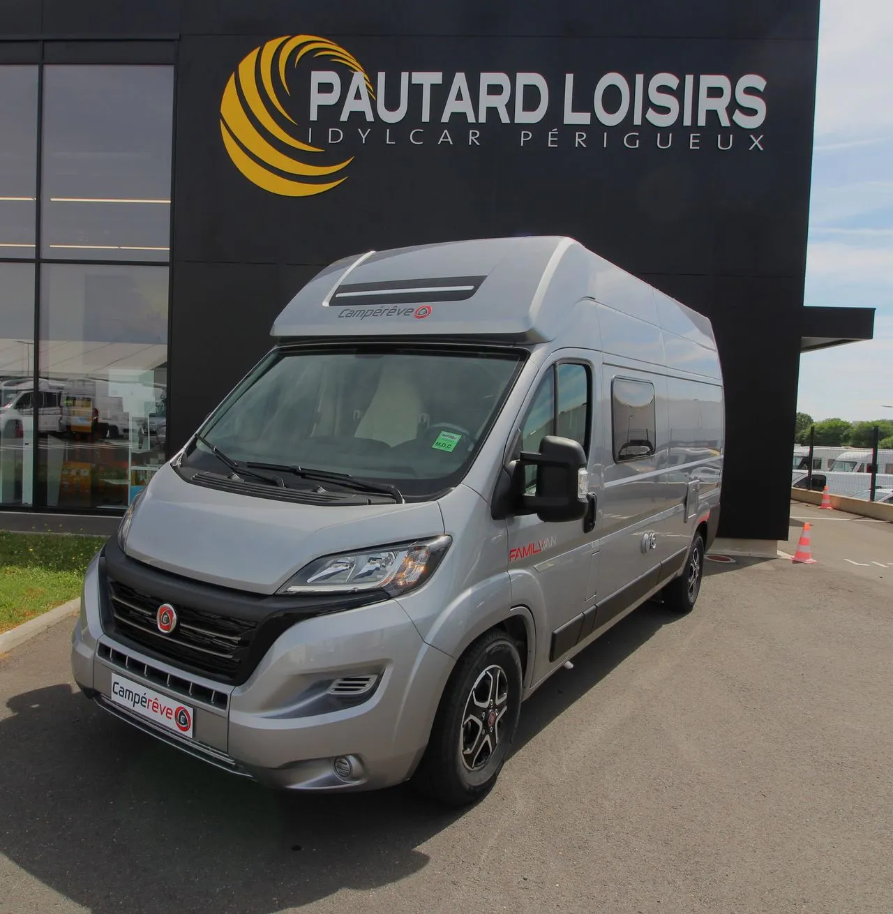FAMILYVAN