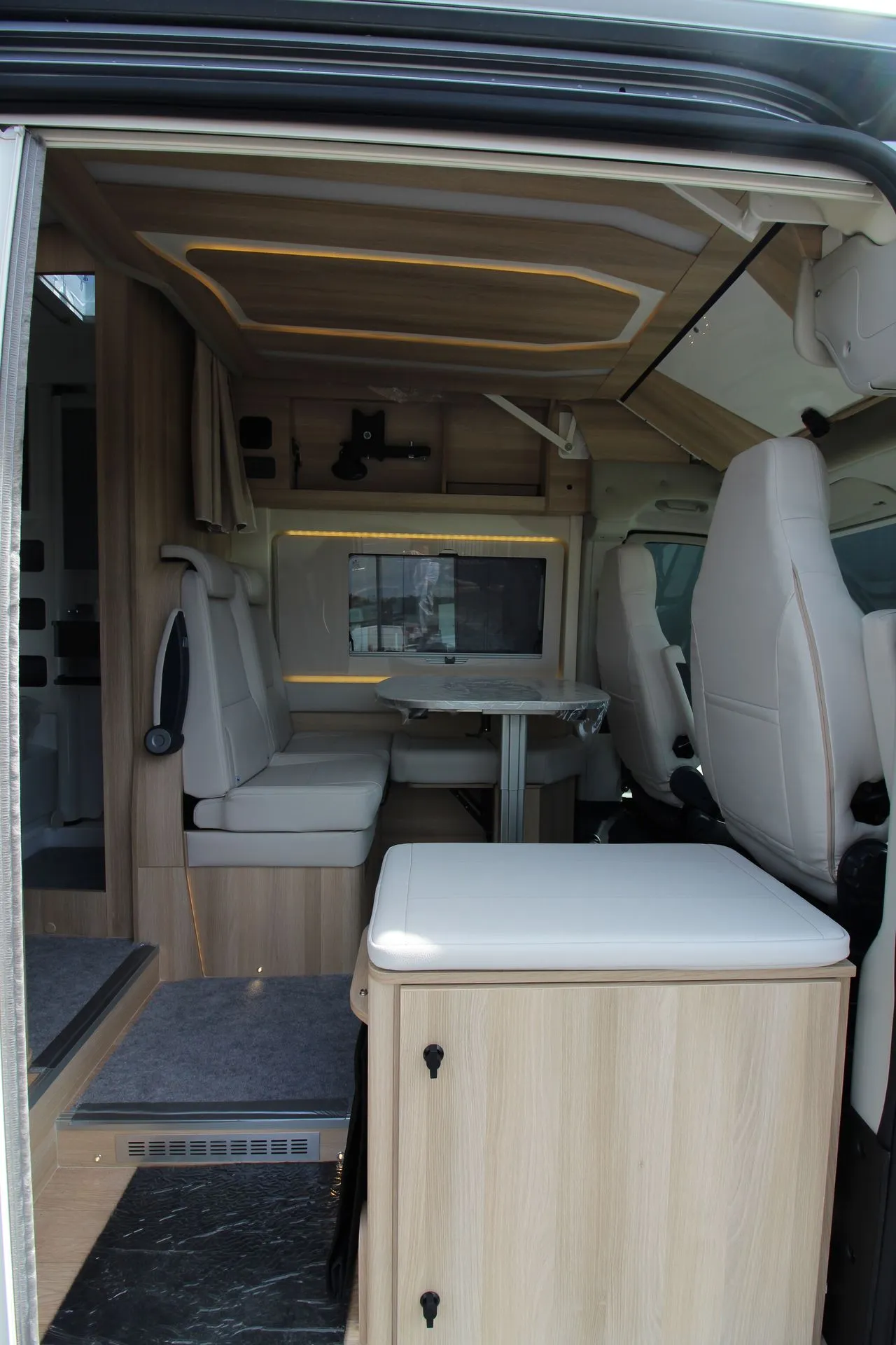 Fourgon aménagé - Campereve - FAMILYVAN - 2024