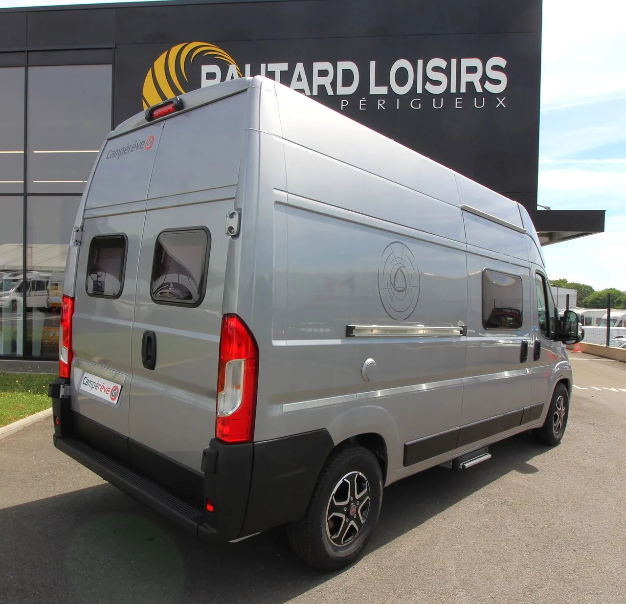 FAMILYVAN