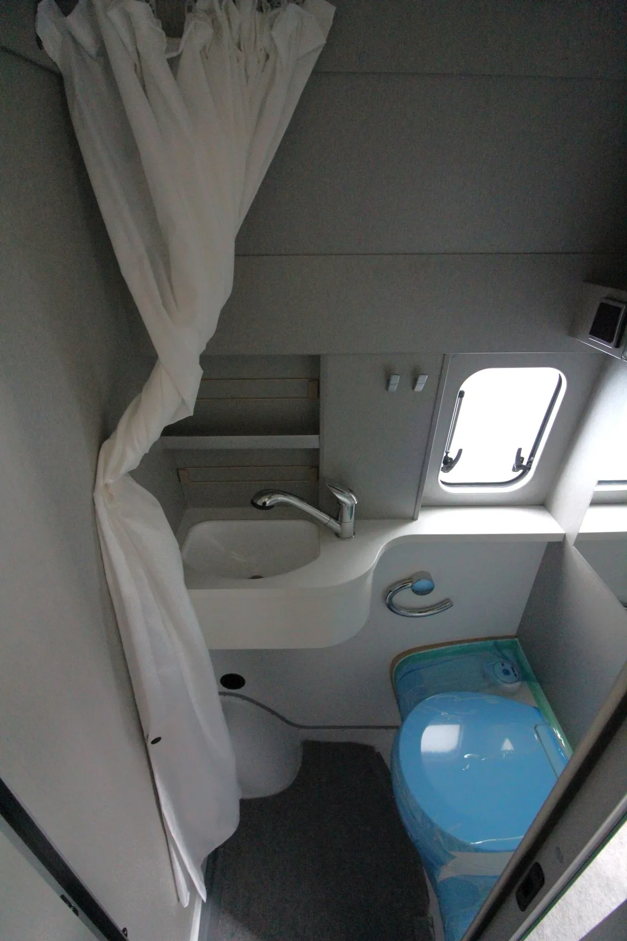 Fourgon aménagé - Hymer Camper Vans - FREE S 600 CAMPUS - 2025