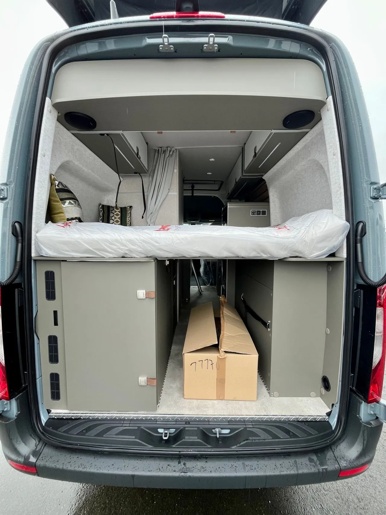 Fourgon aménagé - Hymer Camper Vans - GRAND CANYON S 600