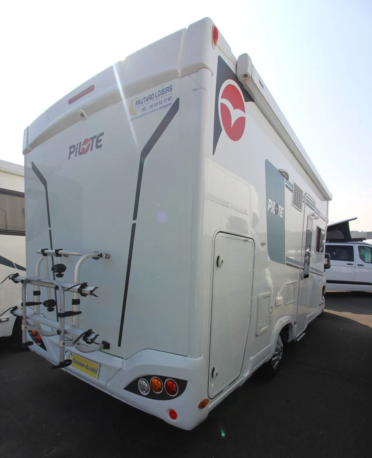 P 696 D ESSENTIEL