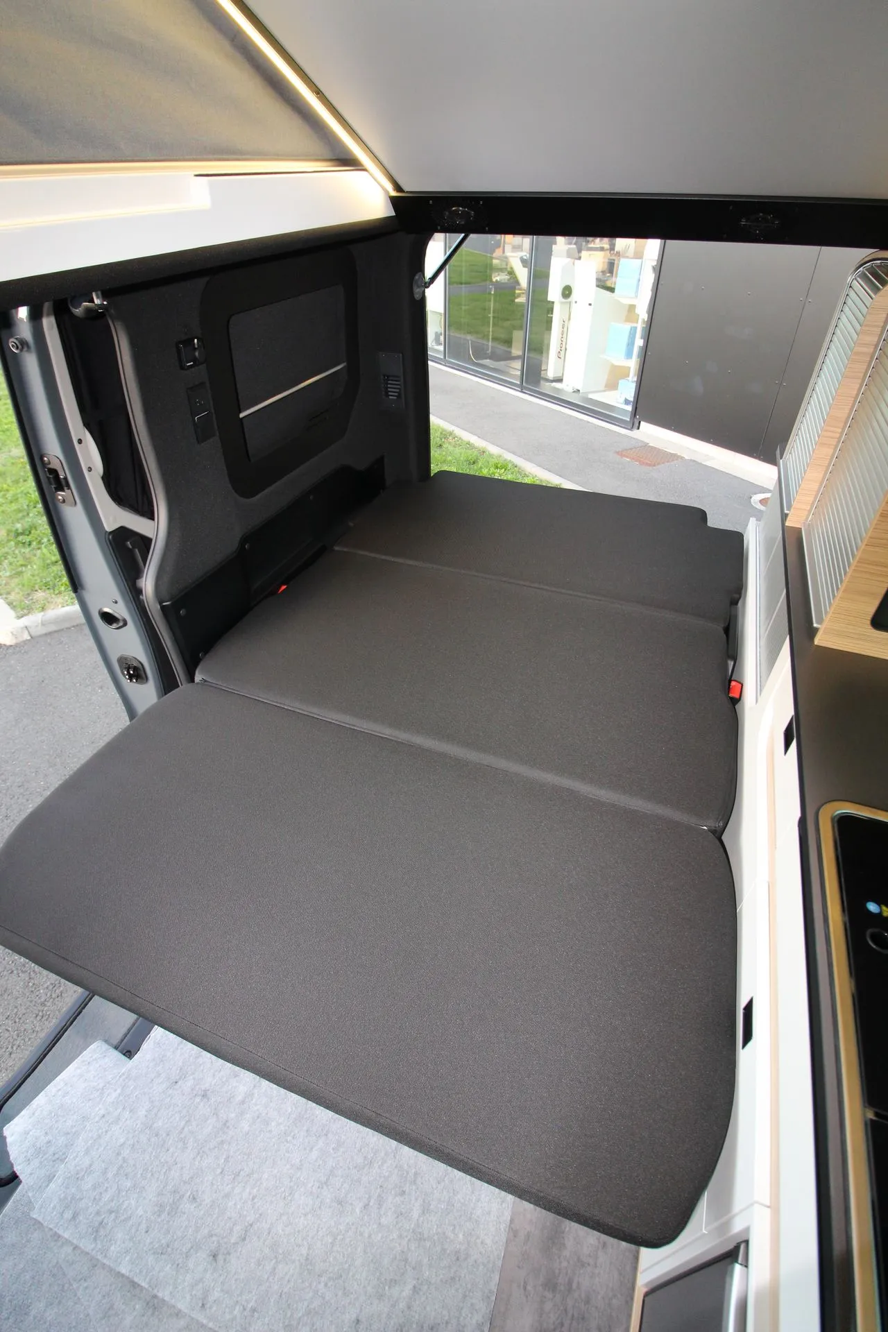 Van aménagé - Pilote - CV505BC EVIDENCE - 2026