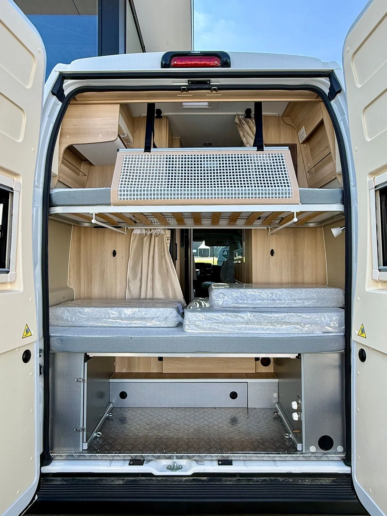 Fourgon aménagé - Campereve - FAMILYVAN - 2026
