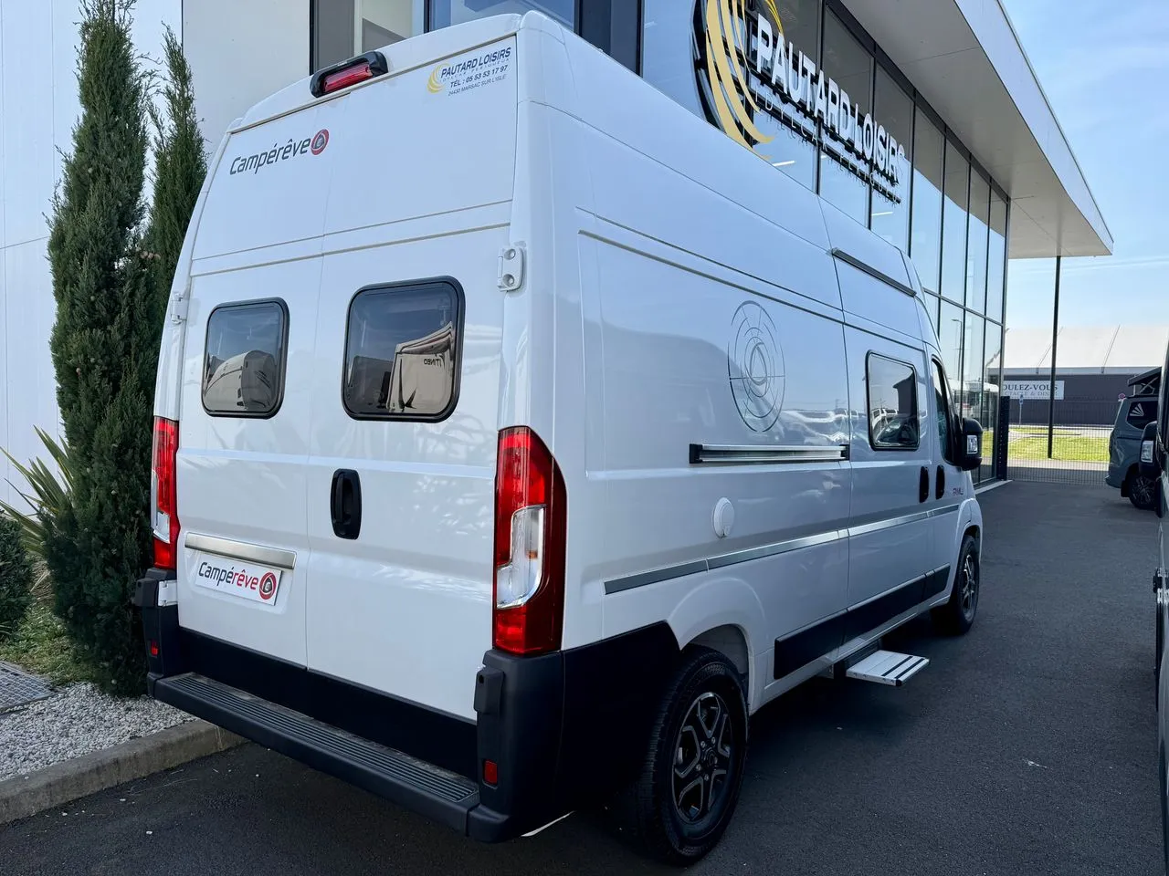 FAMILYVAN
