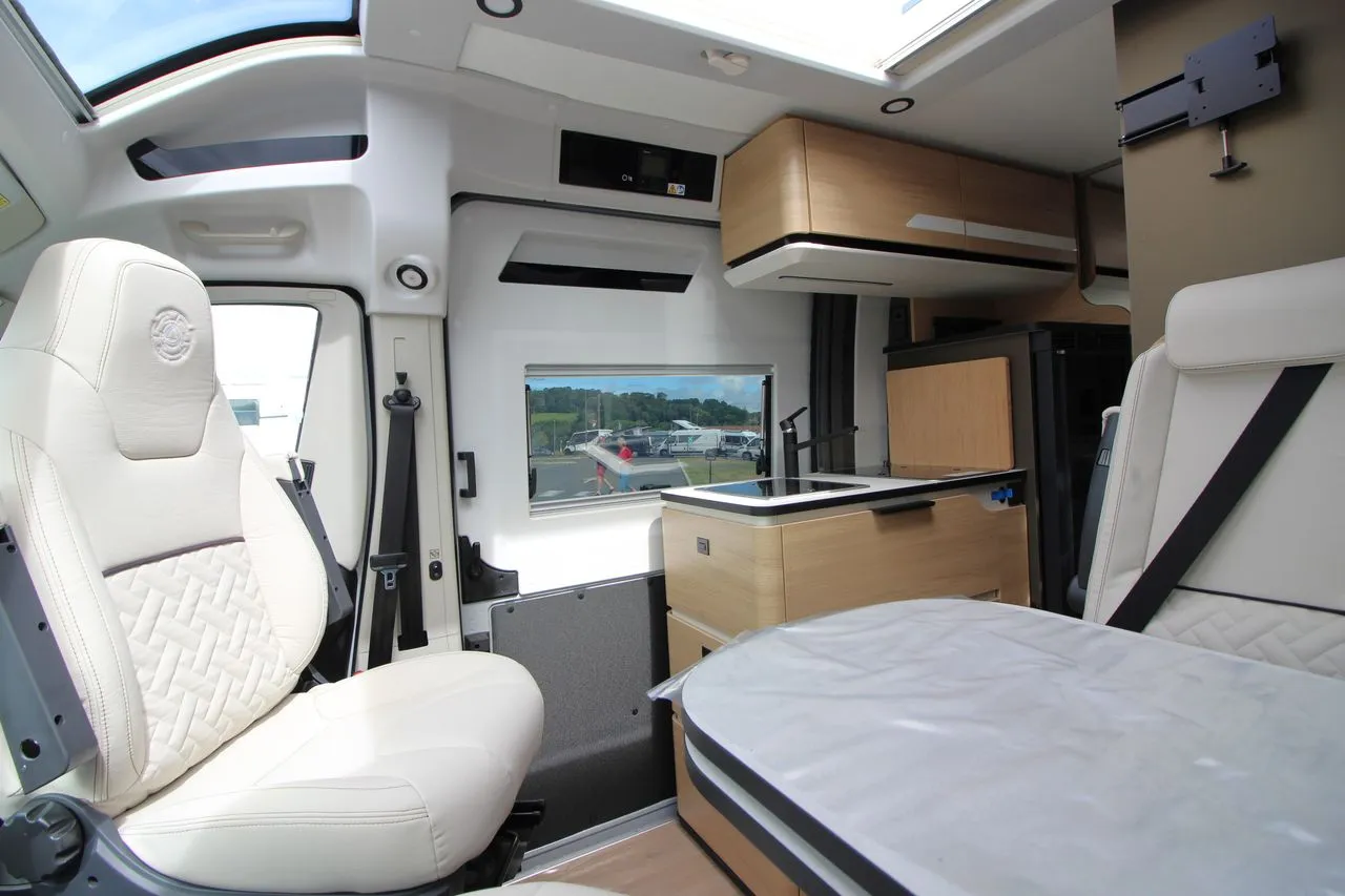 Fourgon aménagé - Campereve - MAGELLAN 746 SAPHIR - 2026