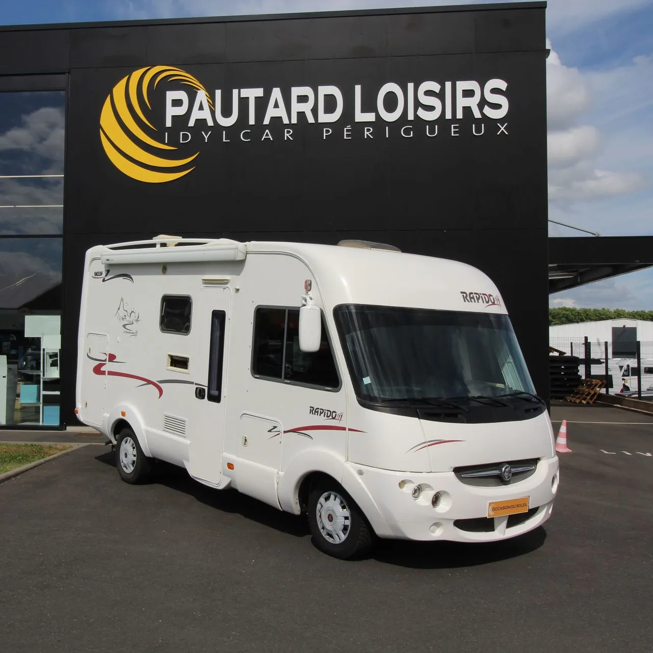 Camping-car occasion – Intégral — Camping-car profilé