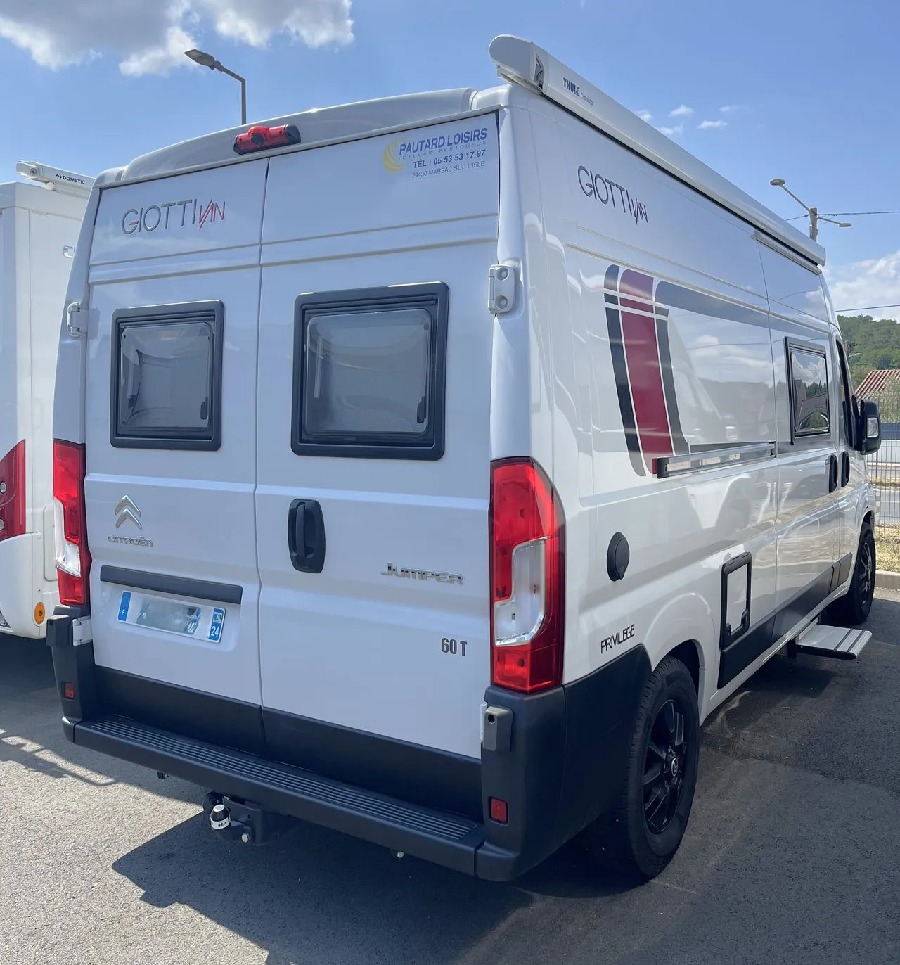 60 T