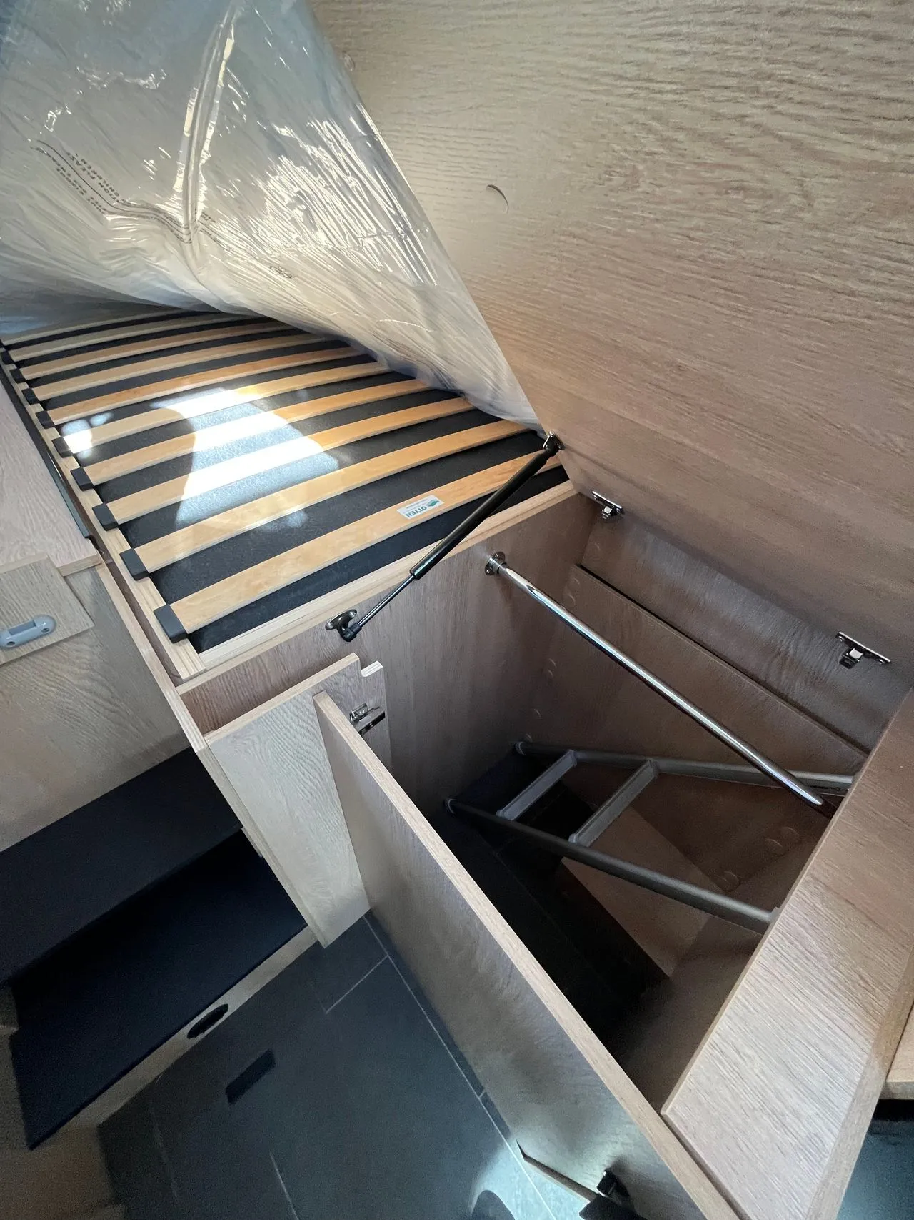 Camping-car - Pilote - ATLAS A 690 GJ - 2027