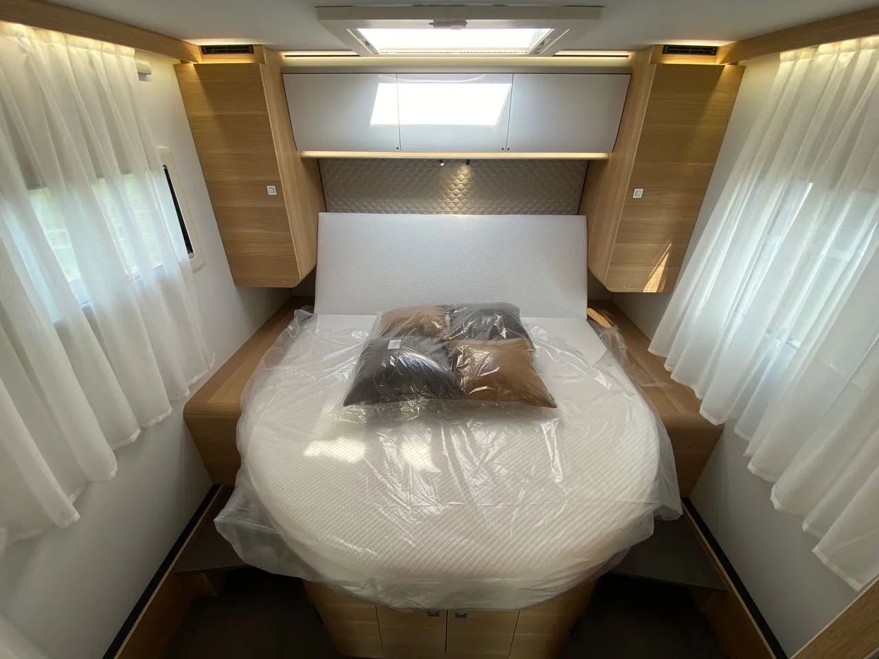 Camping-car - Adria - Matrix Plus 670 DC - 2024