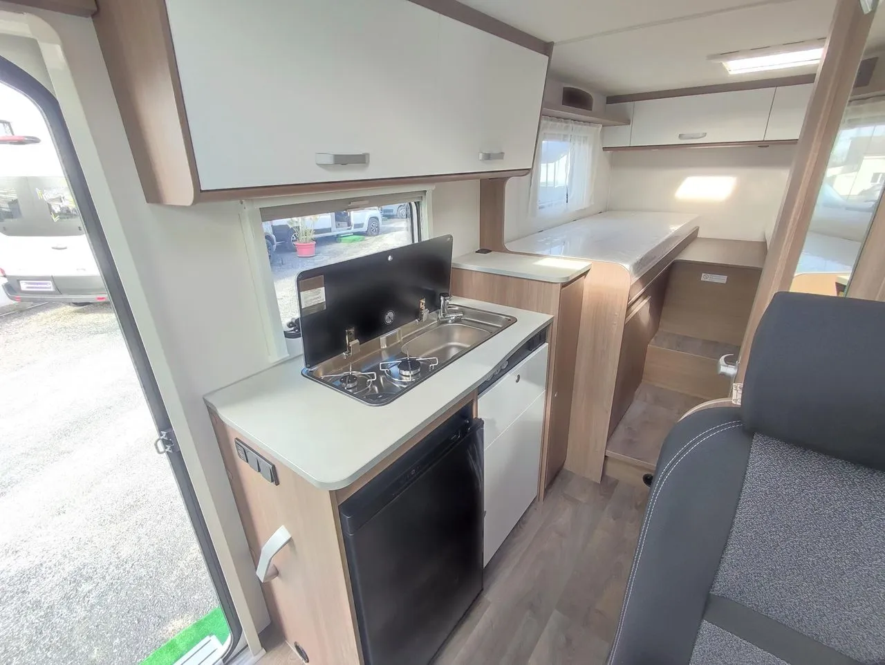 Camping-car - Carado - V337 - 2024