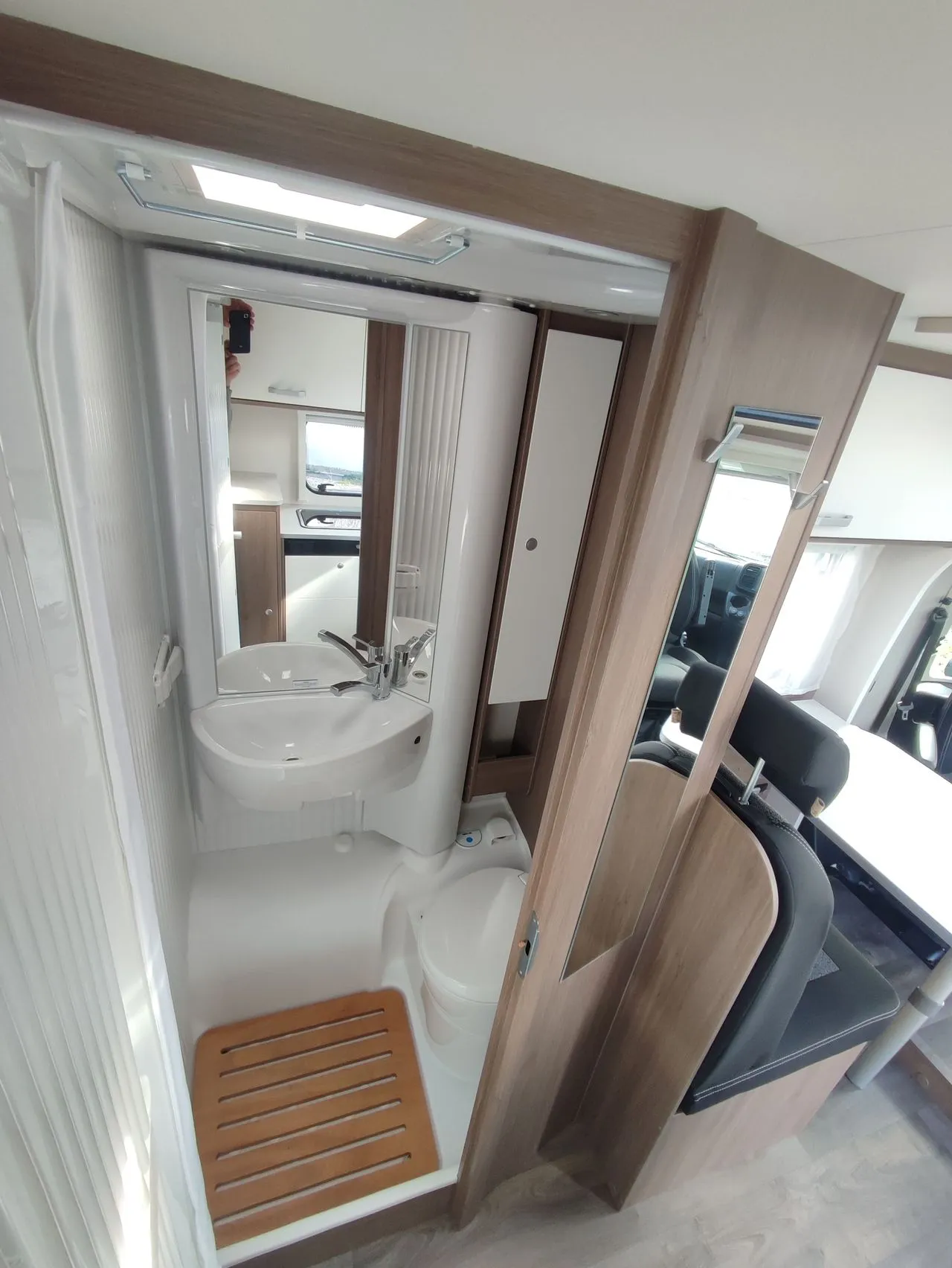 Camping-car - Carado - V337 - 2024