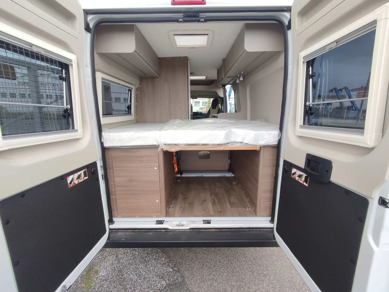 Fourgon aménagé - Carado - CV 600 PRO - 2024