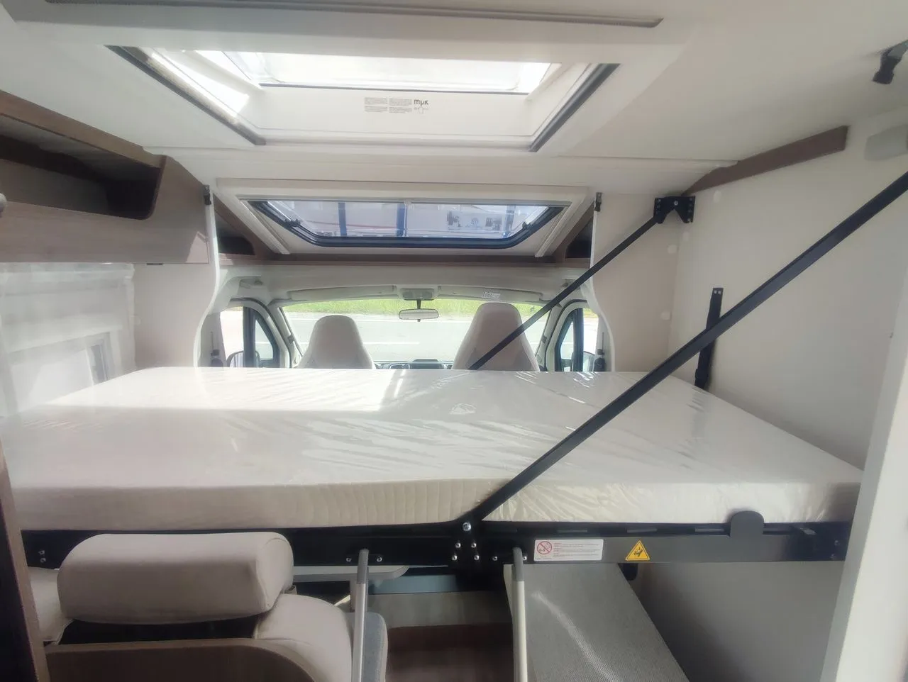 Camping-car - Carado - V 347 PRO - 2026