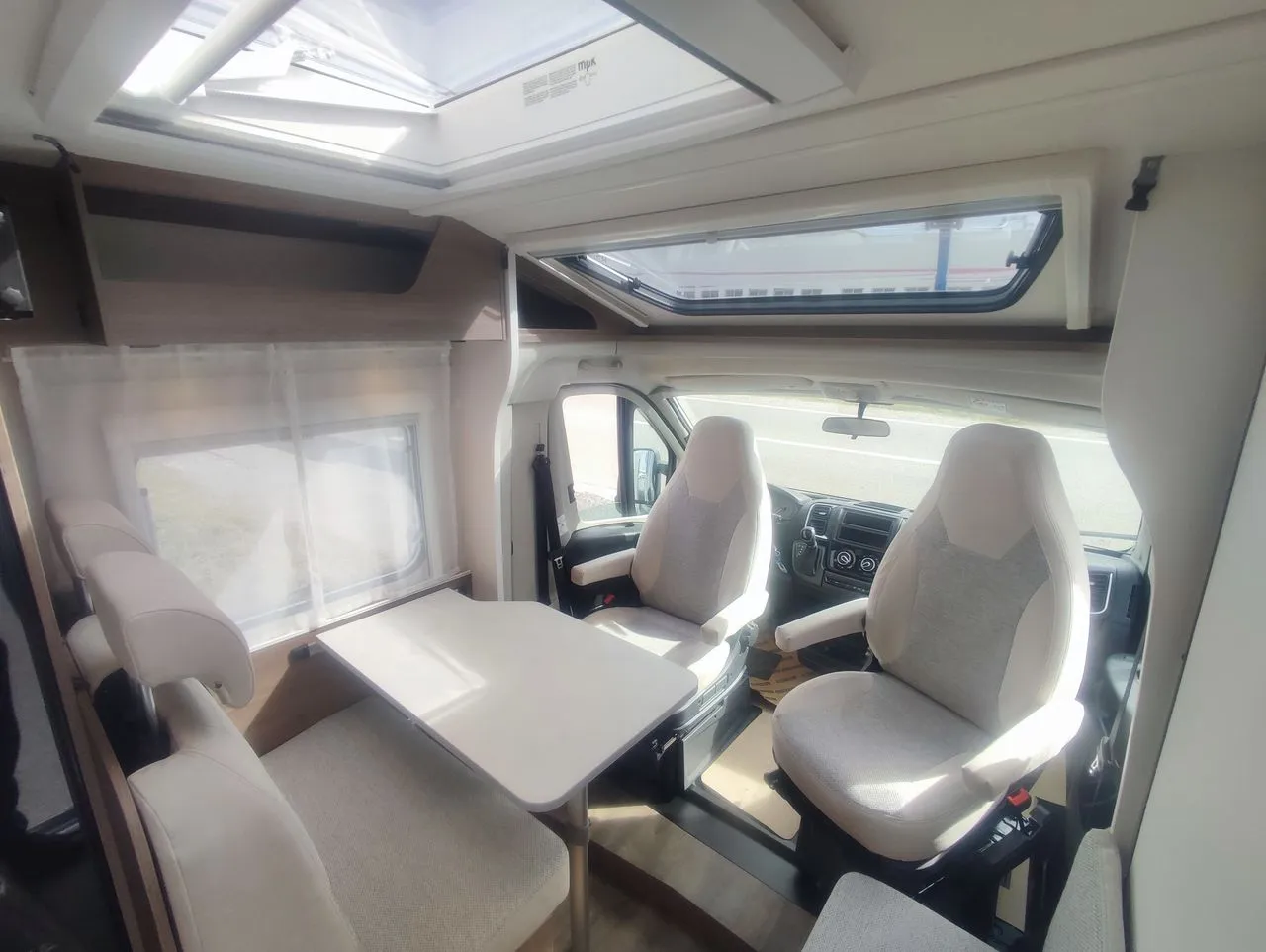 Camping-car - Carado - V 347 PRO - 2026