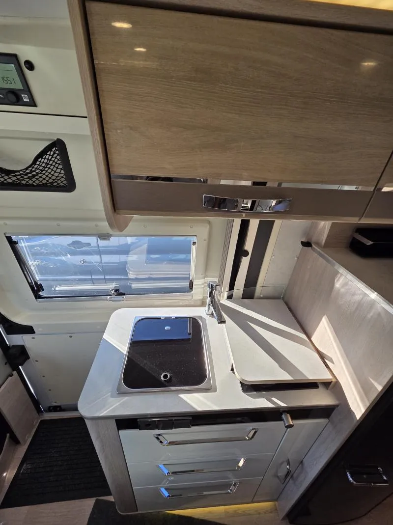 Fourgon aménagé - Rapido - V68 - 2020