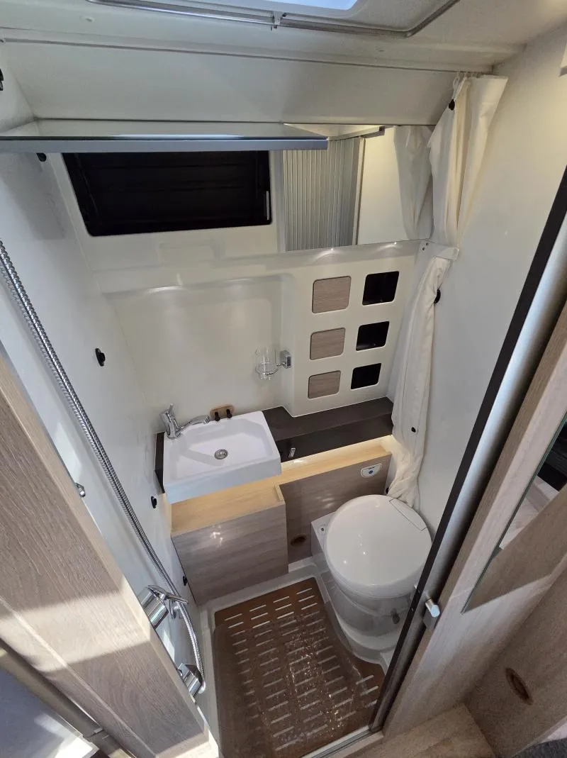 Fourgon aménagé - Rapido - V68 - 2020