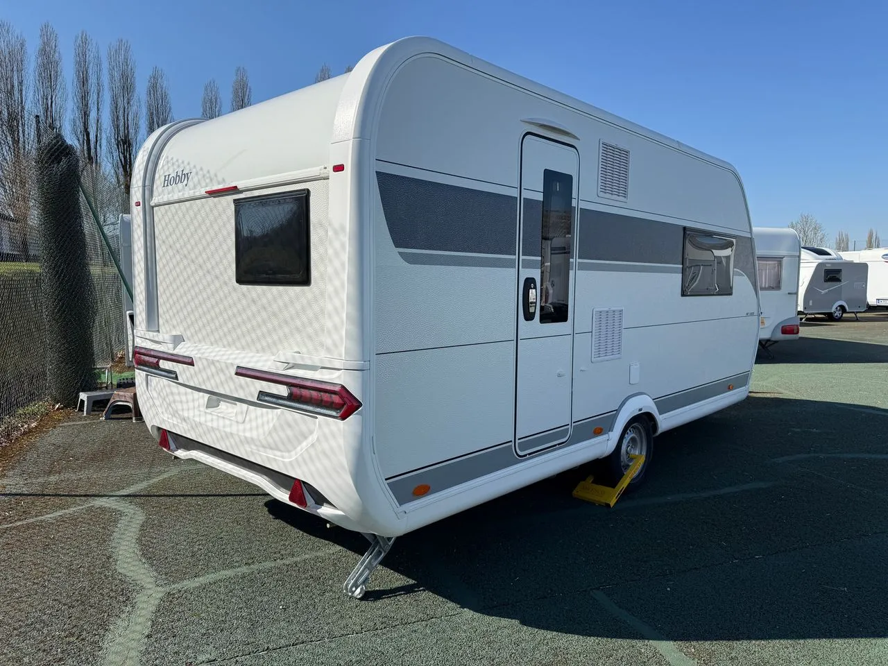 Hobby De Luxe 460 SFf