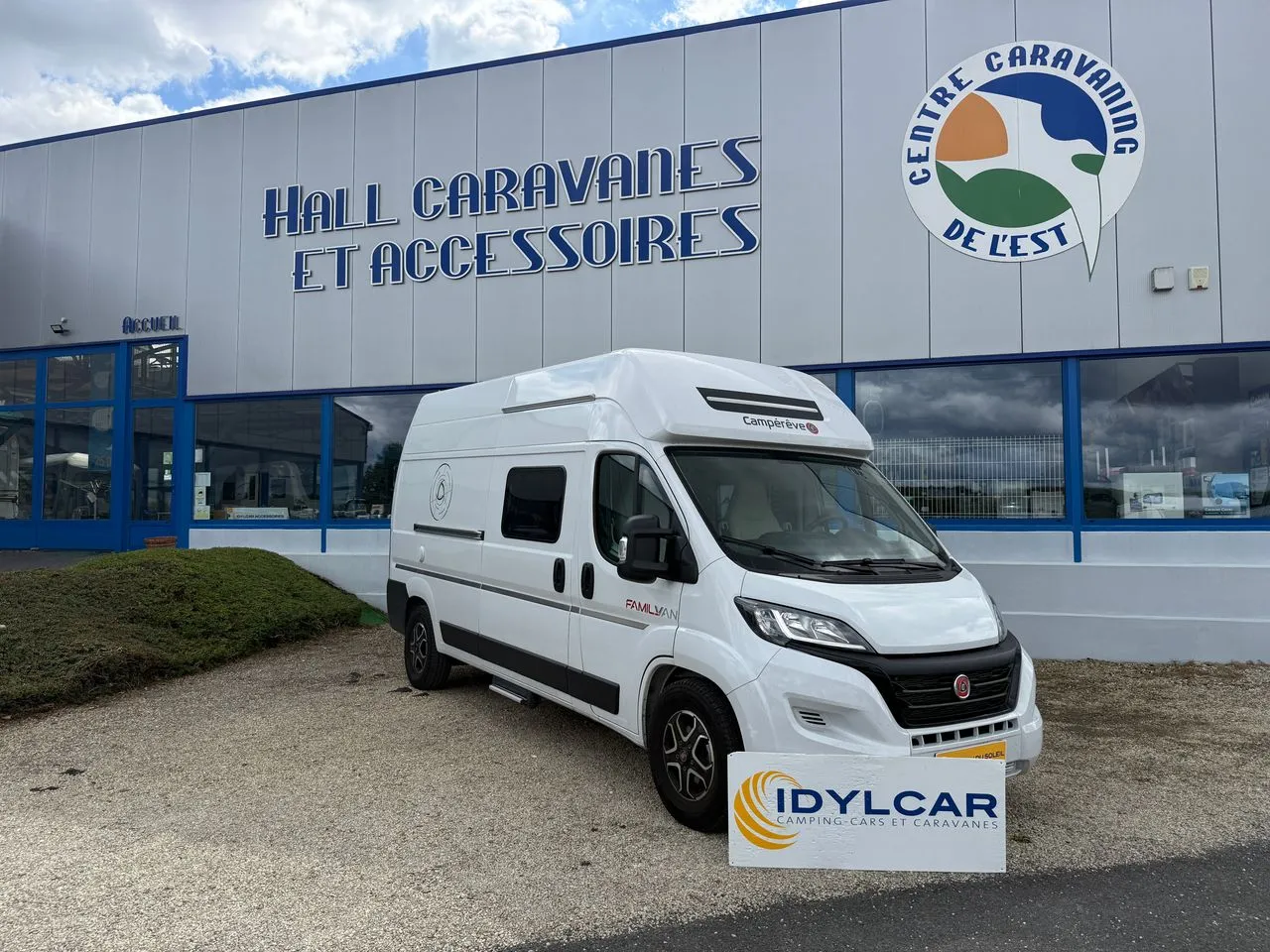 Fourgon aménagé occasion Campereve — Van aménagé