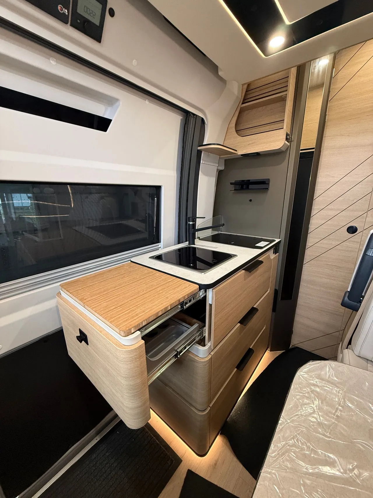 Fourgon aménagé - Campereve - CAMPER VAN XL - 2027