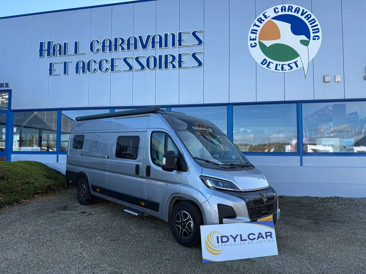 746 SAPHIR