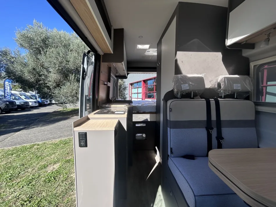 Fourgon aménagé - LMC - INNOVAN BOITE AUTOMATIQUE NEW EDITION 590 - 2022