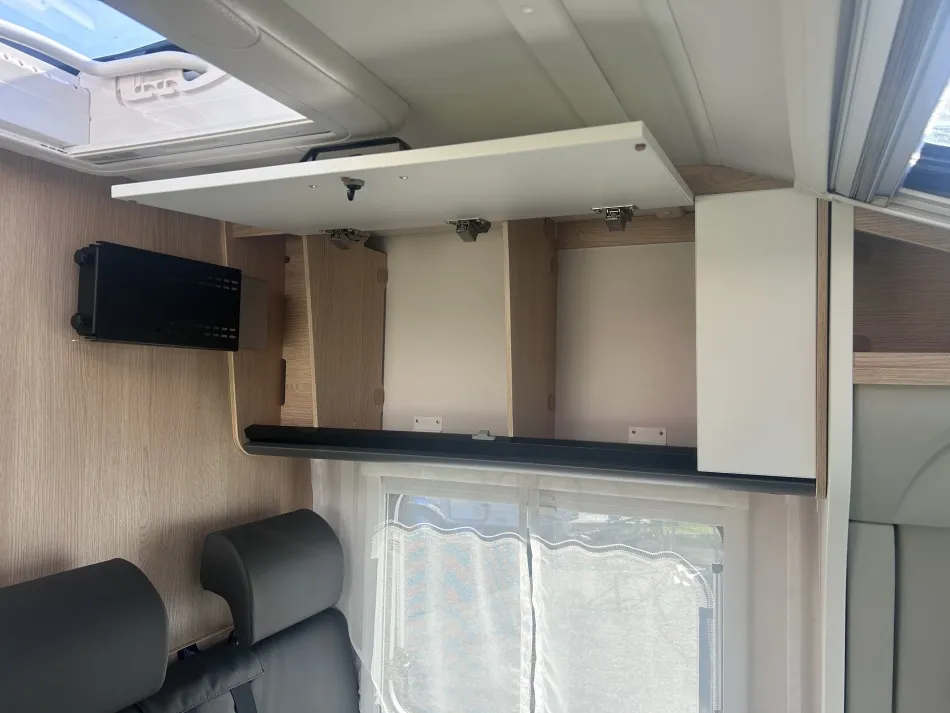 V60 ADVENTURE EDITION