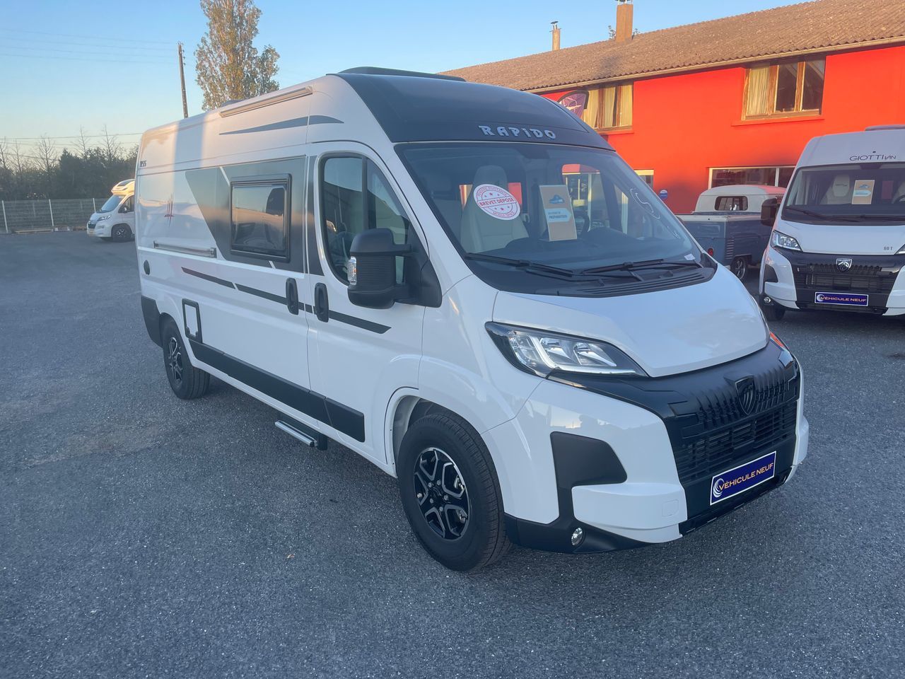 Camping-car RAPIDO V55