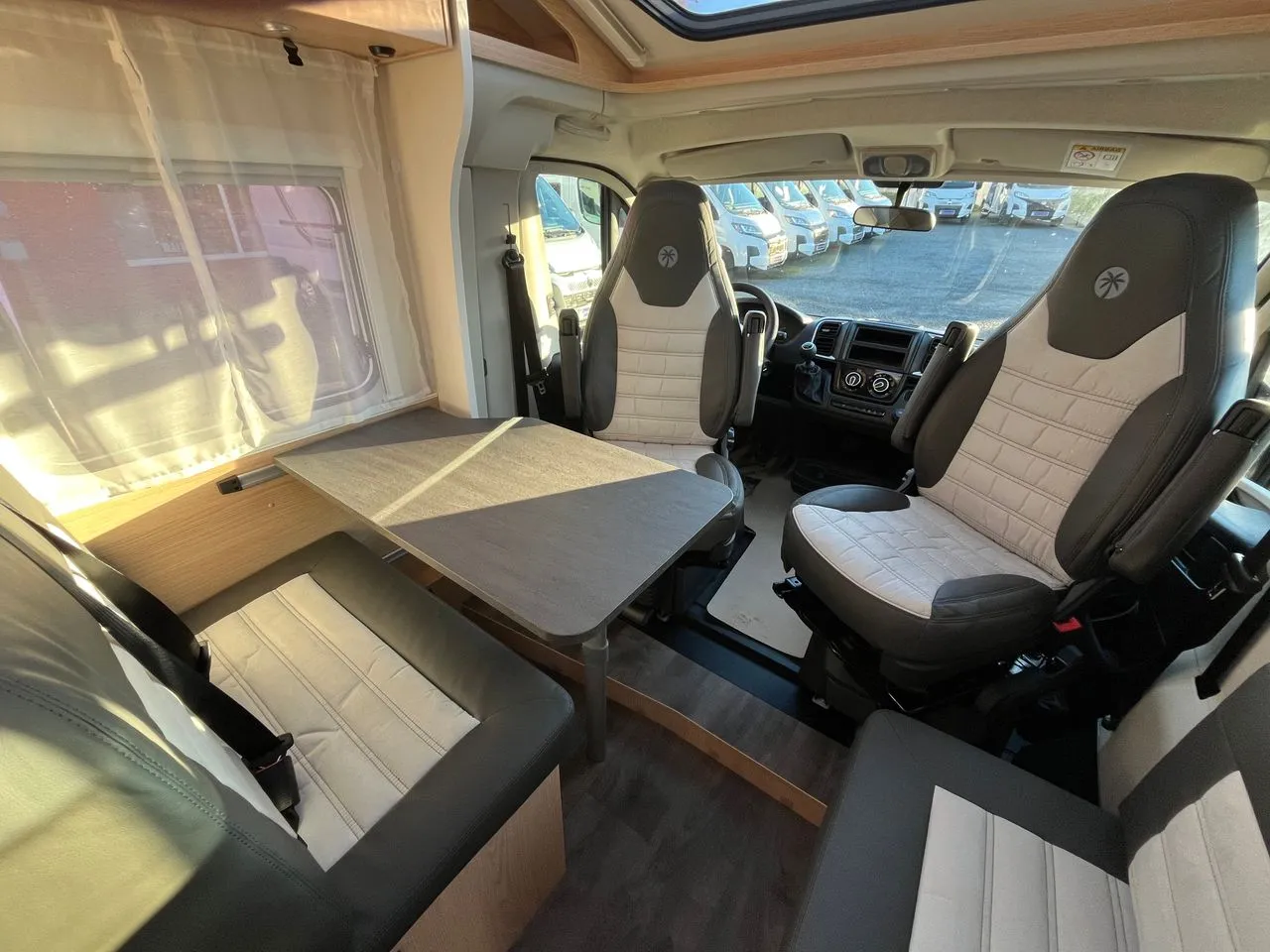 Camping-car - Sunlight - V67S - 2026