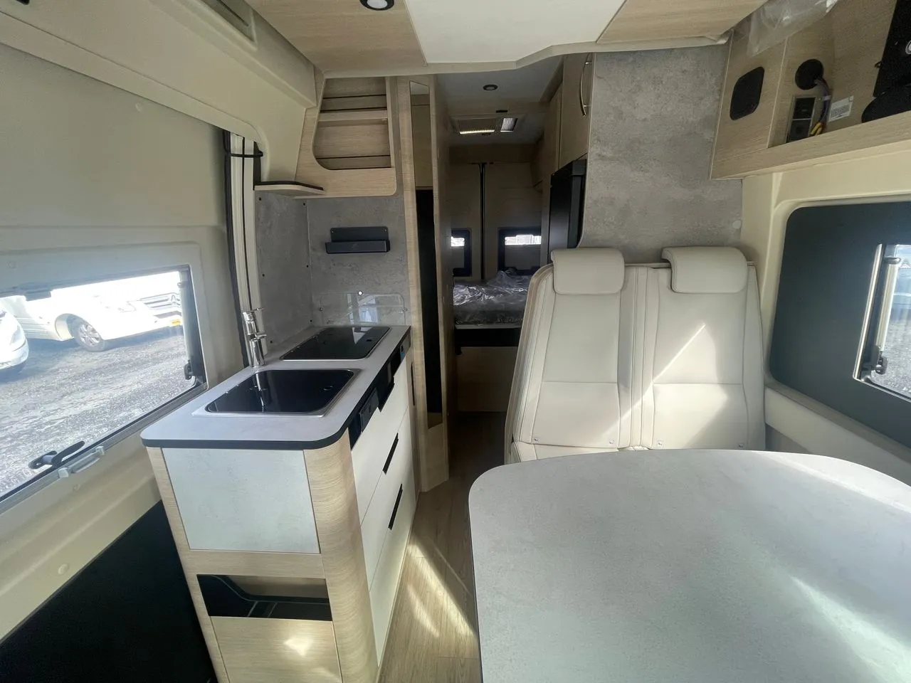 Fourgon aménagé - Rapido - V65 XL - 2026