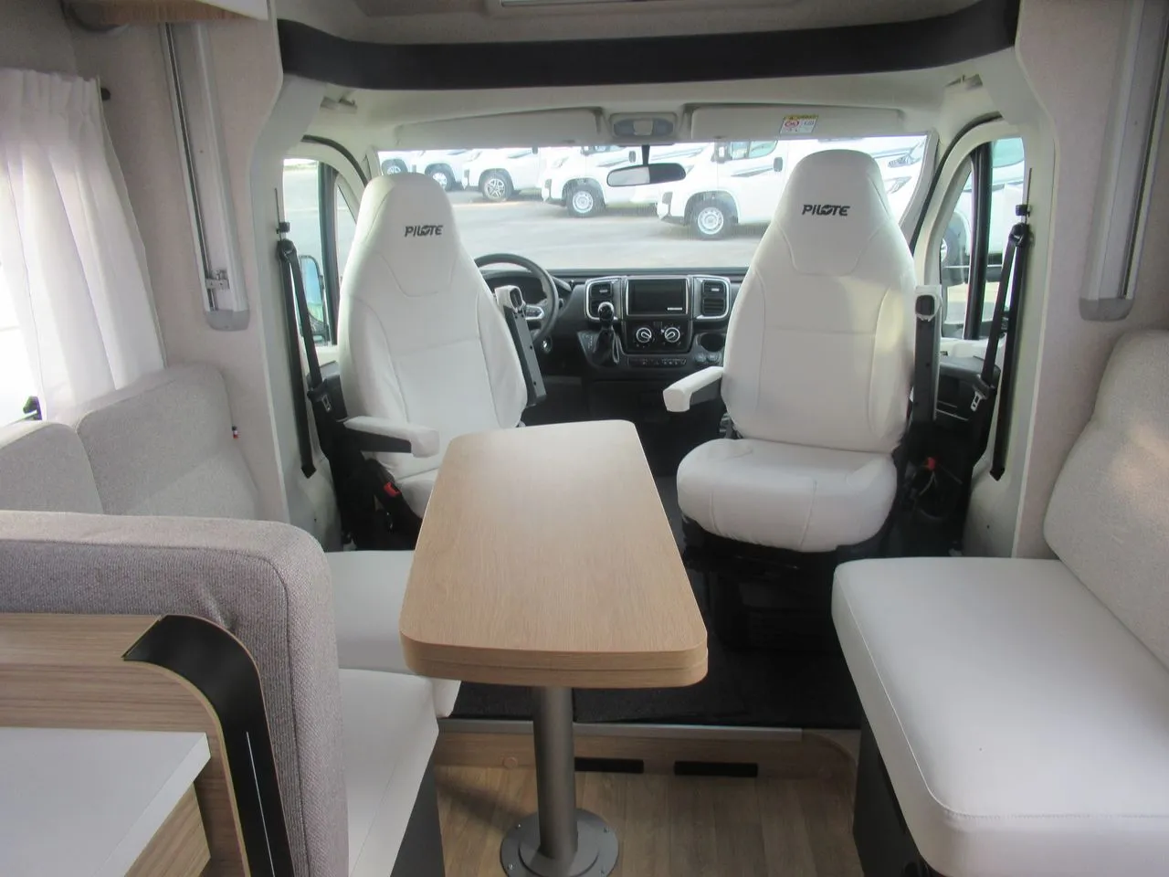 Camping-car - Pilote - p740fgj evidence - 2026