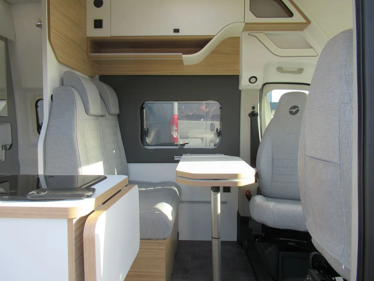 Fourgon aménagé - Pilote - V633M - 2026