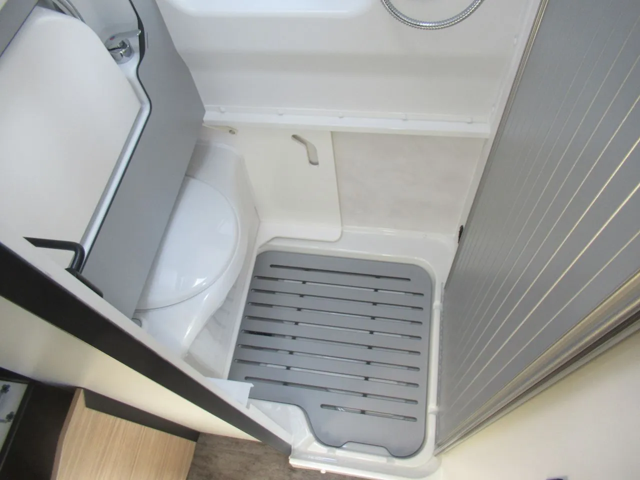 Fourgon aménagé - Pilote - V633M - 2026