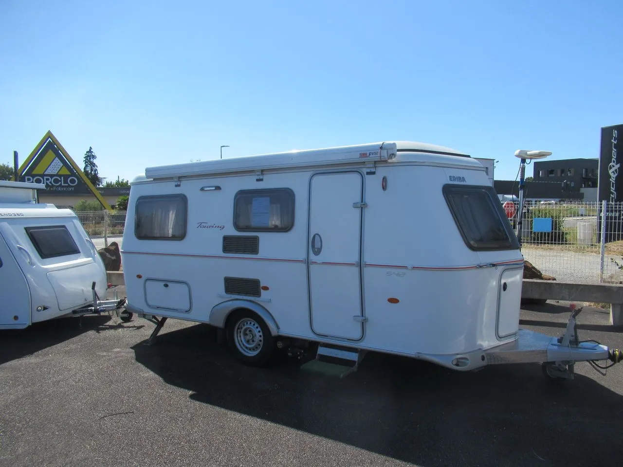 Caravane occasion – Surbaissée — Van aménagé