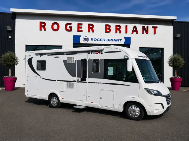 Camping-car occasion – Intégral — Camping-car profilé