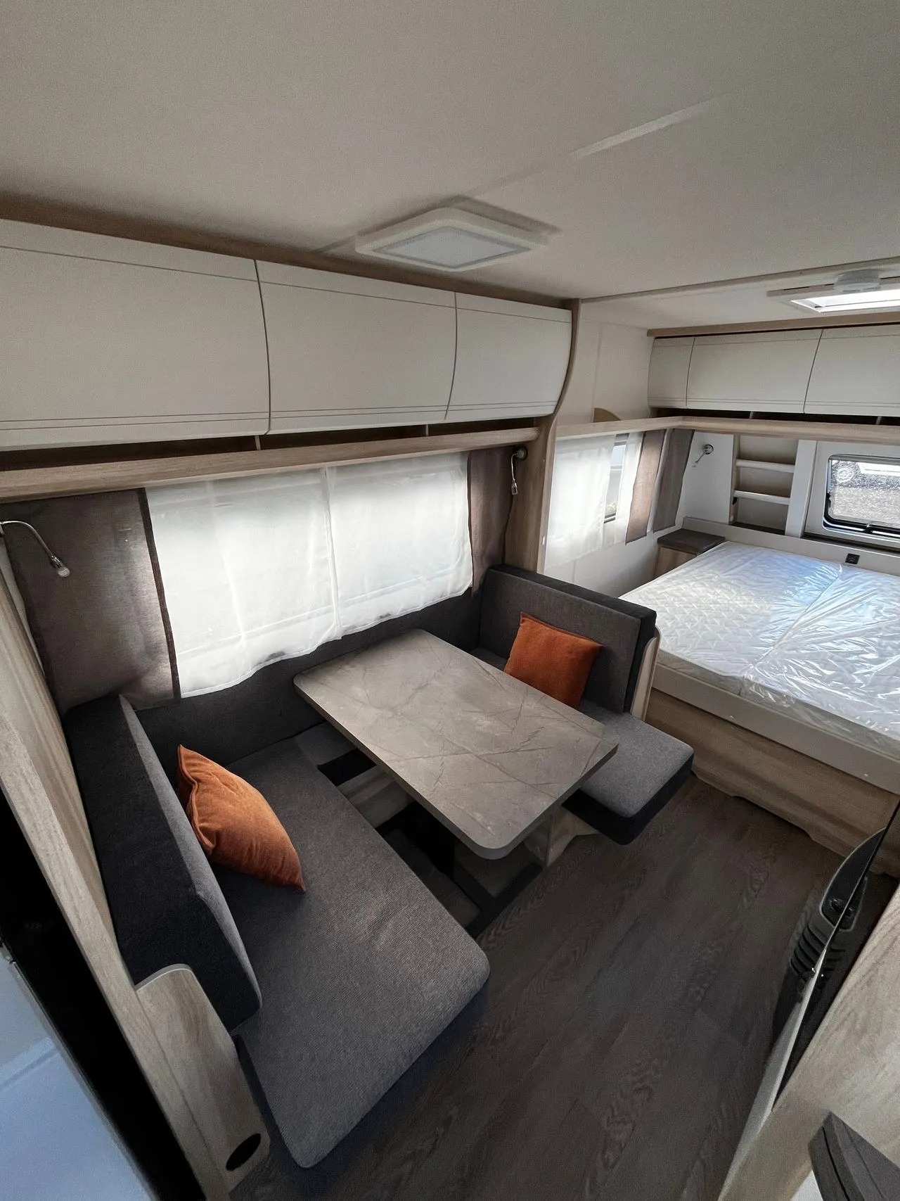 Caravane - Hobby - DE LUXE 460 SFF - 2027