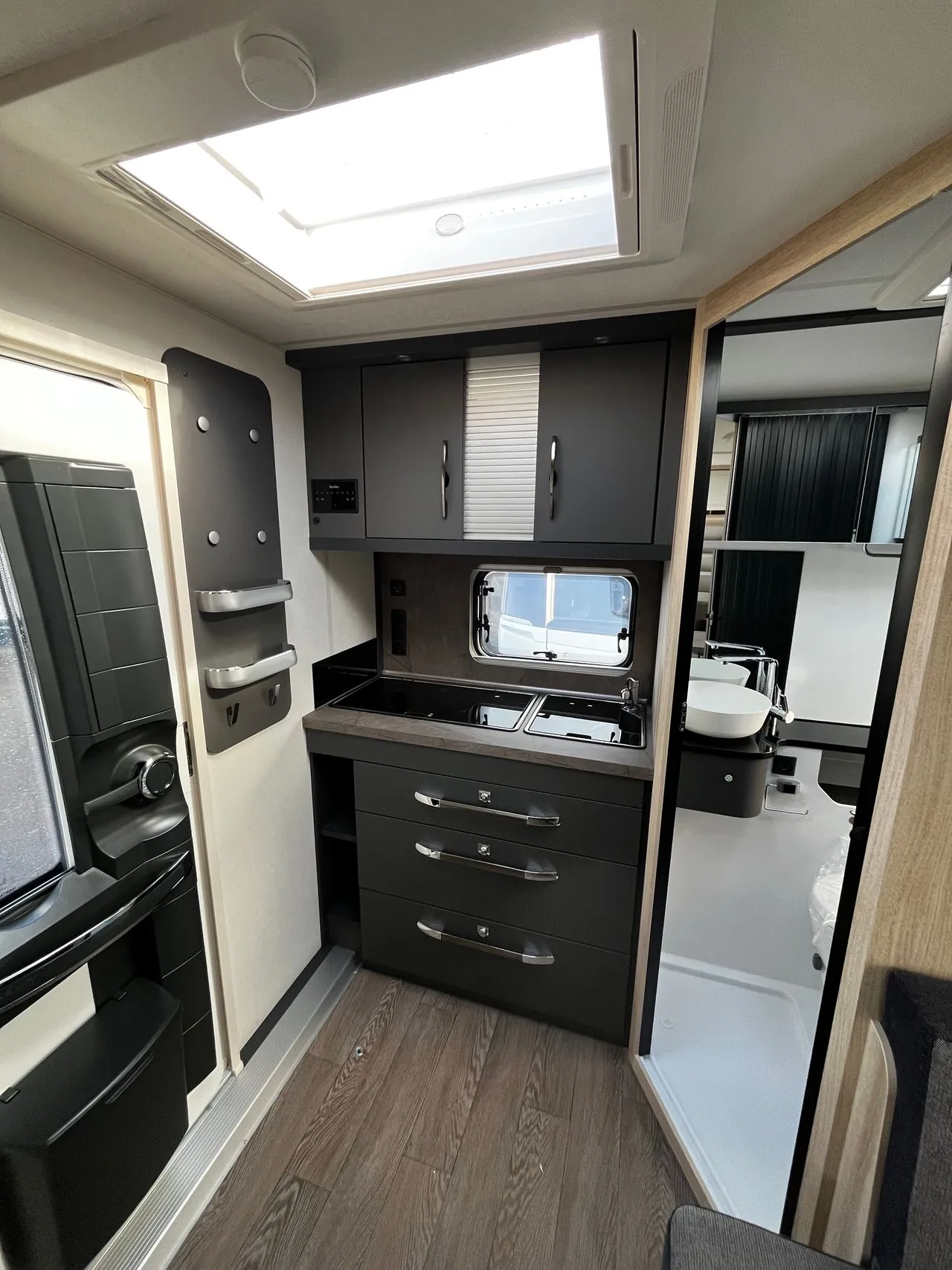 Caravane - Hobby - DE LUXE 460 SFF - 2027