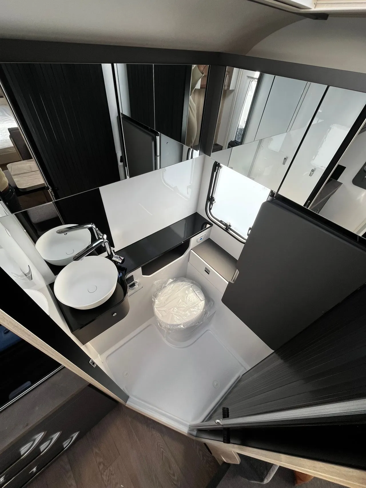 Caravane - Hobby - DE LUXE 460 SFF - 2027