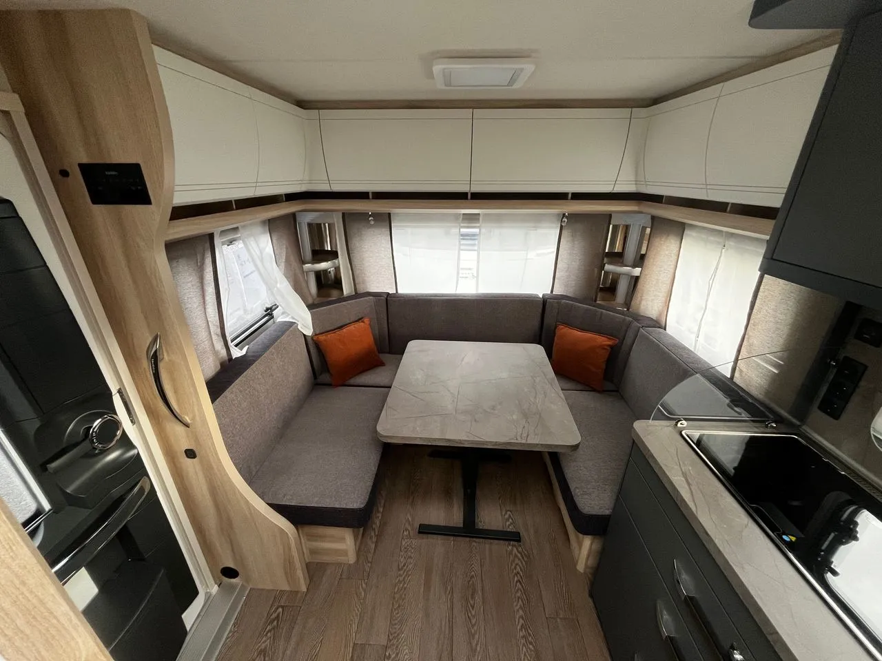 DE LUXE 460 UFE