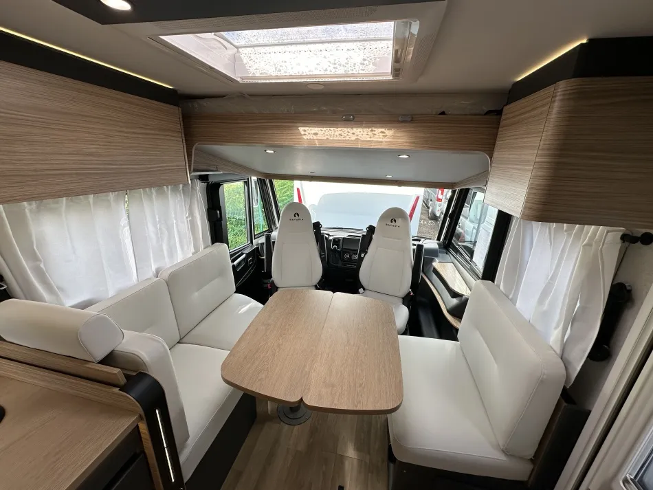 NOMADE I 740 FC