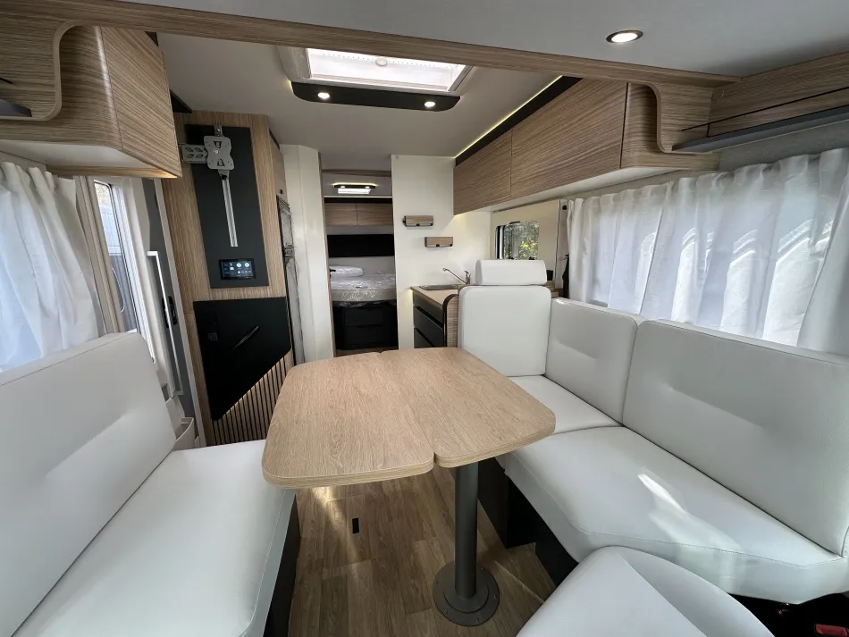 NOMADE I 740 FC