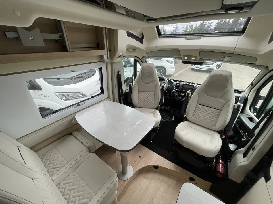 PREMIUM CAMPERVAN XL SAPHIR