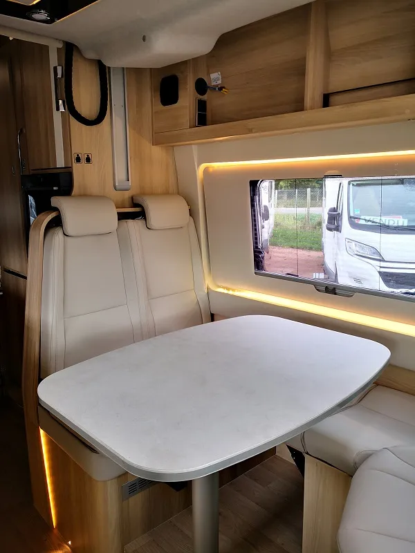 PREMIUM CAMPERVAN XL LIMITED