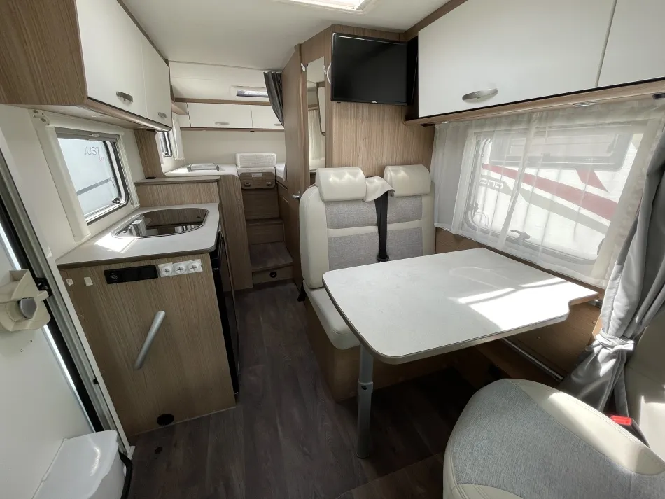COMPACT V 337 EUROPA EDITION