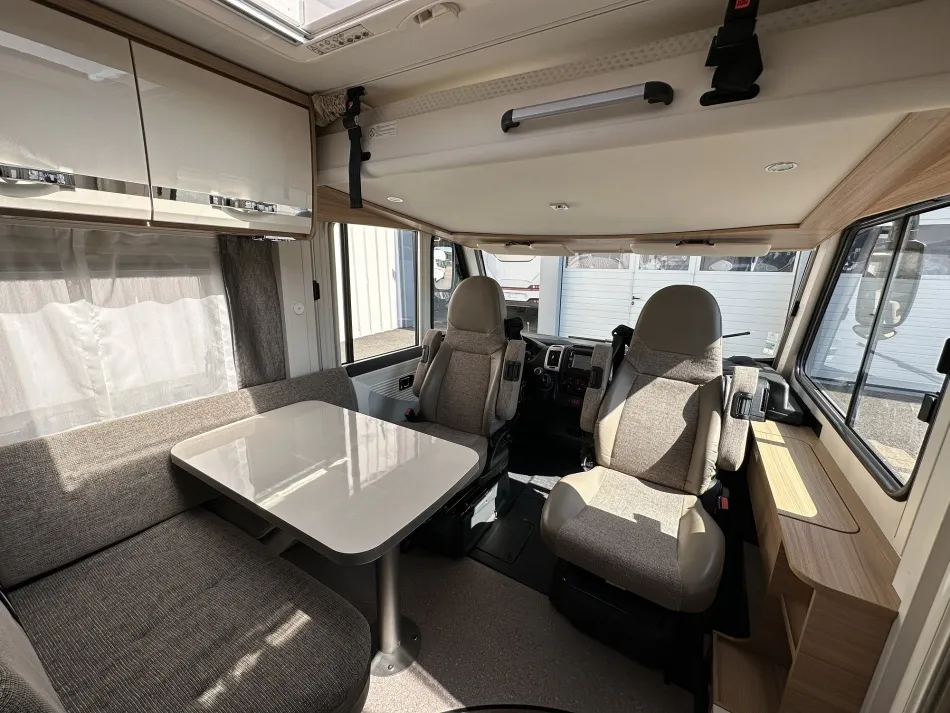 GLOBEBUS I 1